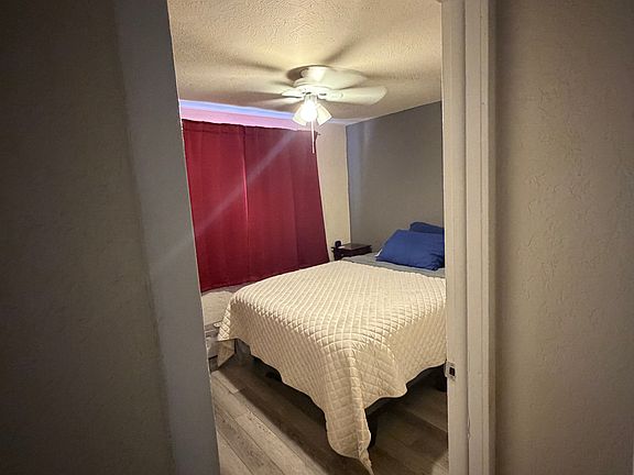 5th image of 304 Irvine St #B