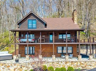 5113 Stoneview Drive, Charlestown, IN 47111