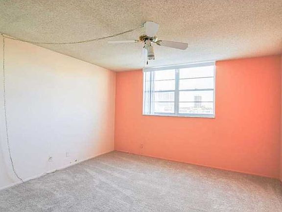 4th image of 3703 NE 166th St APT 502