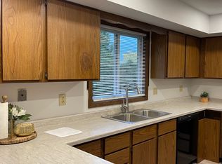 6827 Sunset Meadow Dr, Windsor, WI 53598