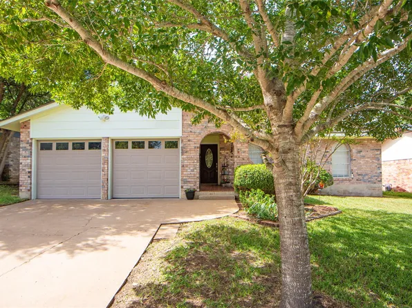 1003 Lawndale Ave, Brenham, TX 77833