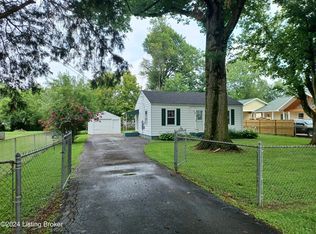 708 Shaffer Rd, Fairdale, KY 40118