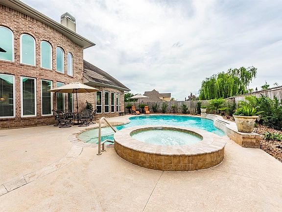 5th image of 4919 Cross Creek Ln