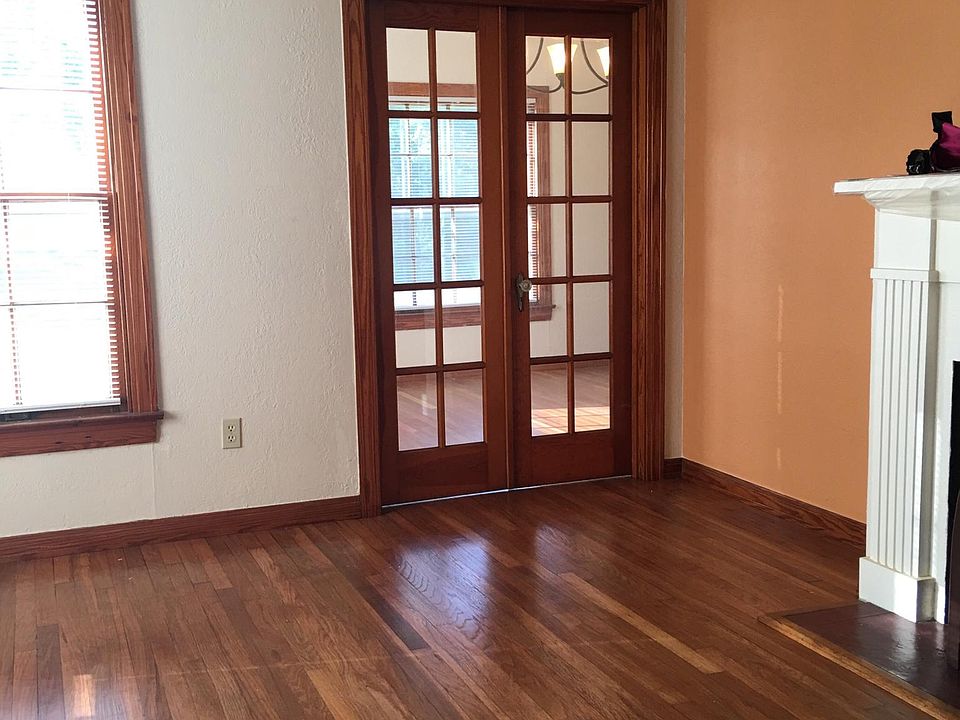 1st image of 806 N 11th St