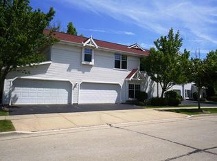 6075 S Crosswinds Dr UNIT 1, Cudahy, WI 53110