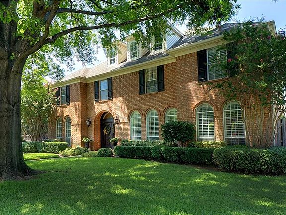 2nd image of 6832 Savannah Ln