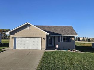 1022 Sycamore St, Wayne, NE 68787