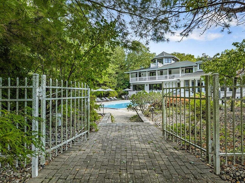 1st image of 50111 Deer Park Dr
