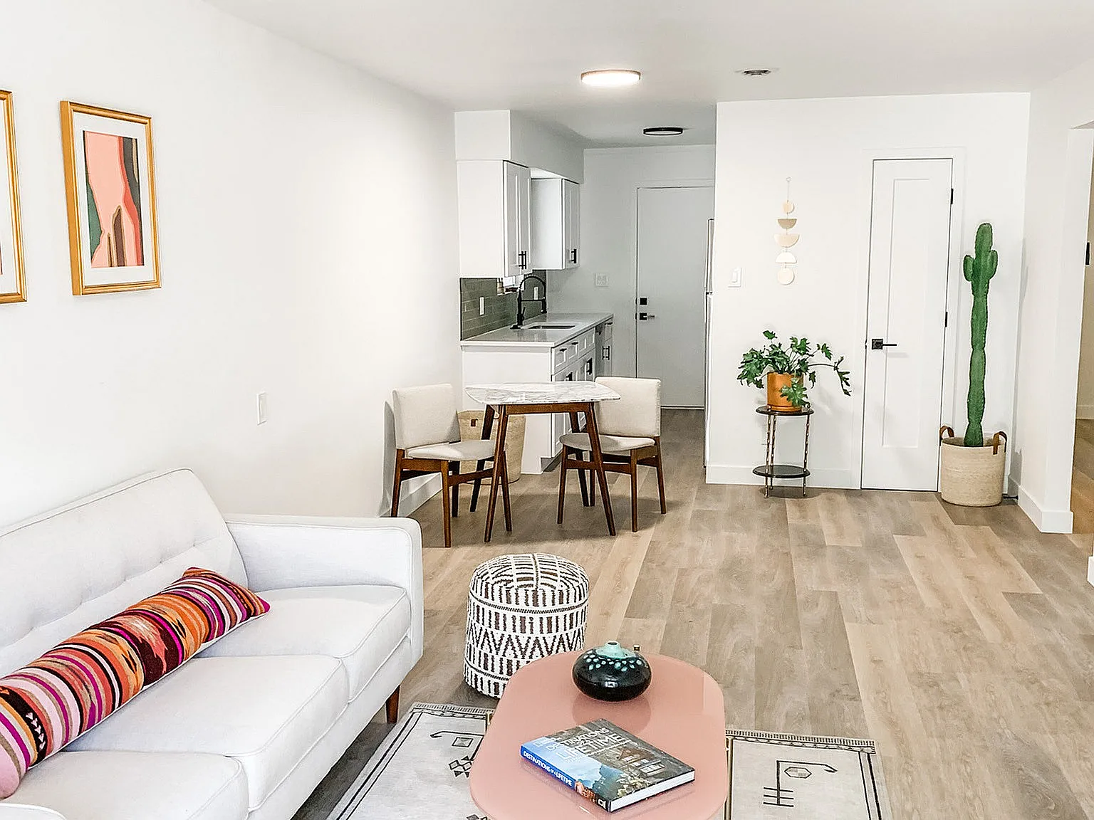 Century Apartments — Photo 3