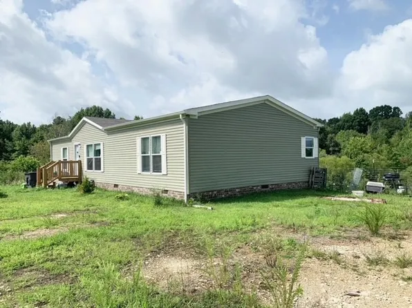 1533 Old Highway 31 E, Westmoreland, TN 37186