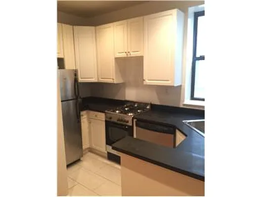 Rented by Douglas Elliman | media 18