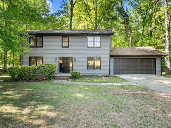 3395 S Rockview Ct, Lithonia, GA 30038