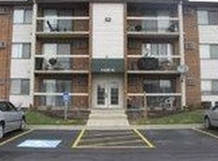 1327 Modaff Rd, Naperville, IL 60565