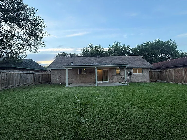 7107 Sawmill Trl — Photo 12
