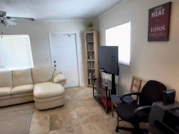 5th image of 1856 NE 46th St APT F8