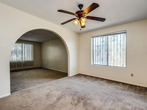 5th image of 540 N Bonanza Ave