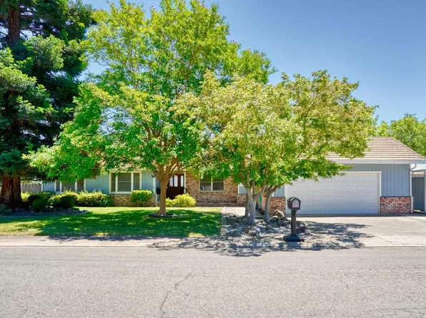 10012 Plaza De Oro Dr, Oakdale, CA 95361