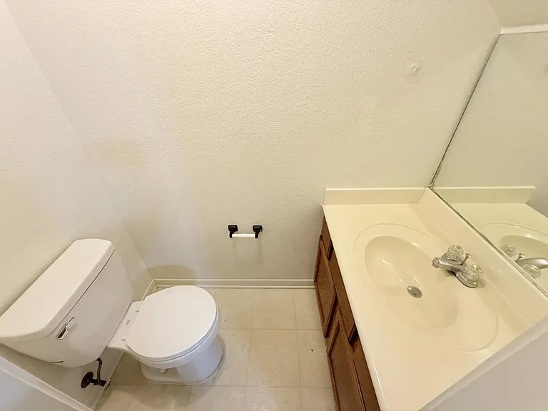 705 S Amy Ln #B — Photo 12