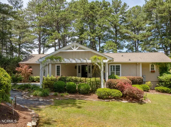 58 Pine Ridge Drive, Whispering Pines, NC 28327