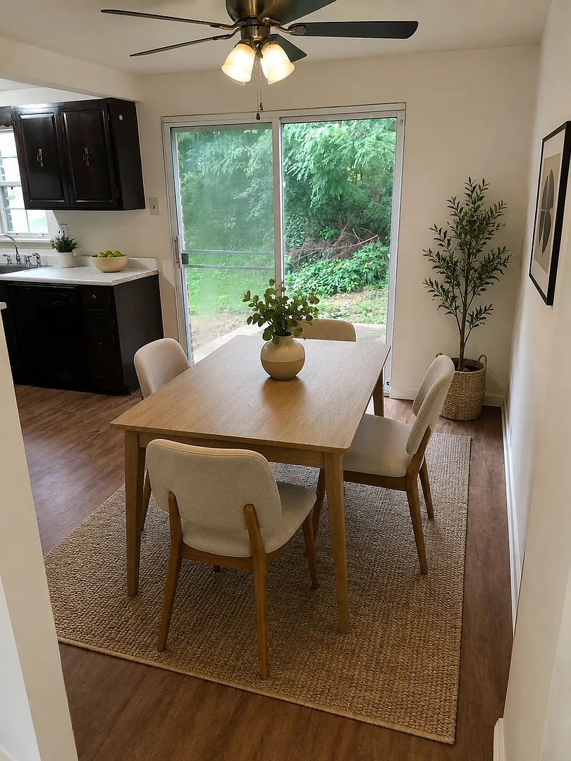 Charming 2-Bedroom Townhome in Enola — Photo 3