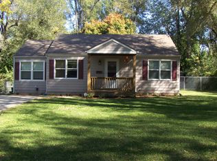 8127 Hadley St, Overland Park, KS 66204