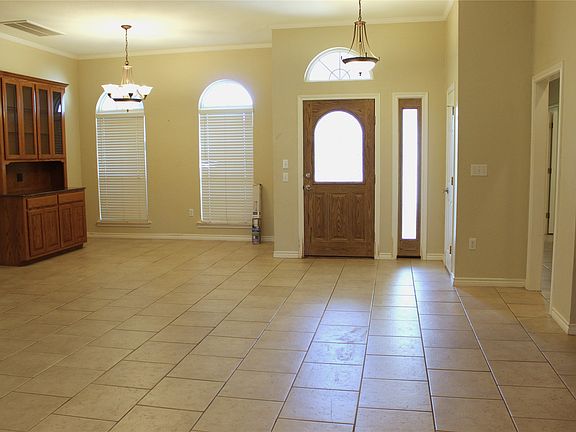 5th image of 1405 Parkwood Ct