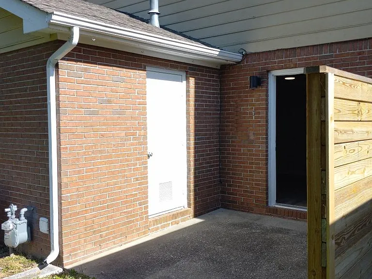 10335 Walden St #B3 — Photo 15