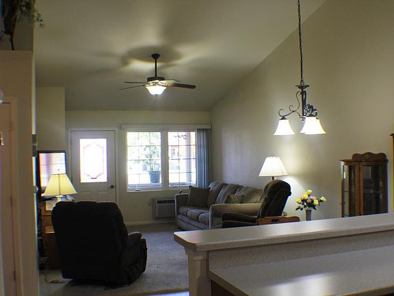 4th image of 606 Danube Ct Unit 4
