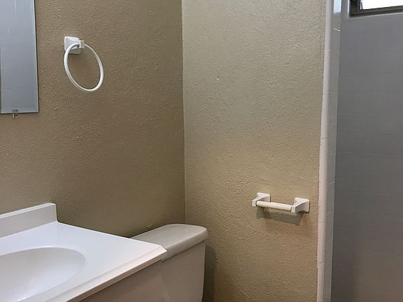 4th image of 3114 Paliuli St APT 1