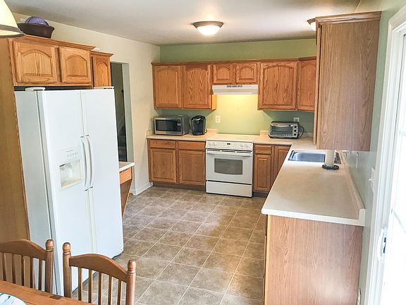 Eat in Kitchen leading to deck