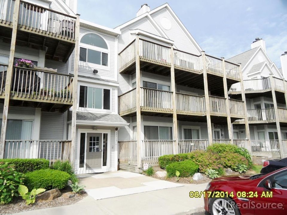 1st image of 37512 Jefferson Ave #302