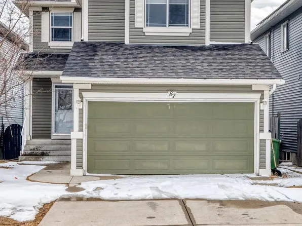 87 Bridlepost Grn SW, Calgary, AB T2Y 4A1