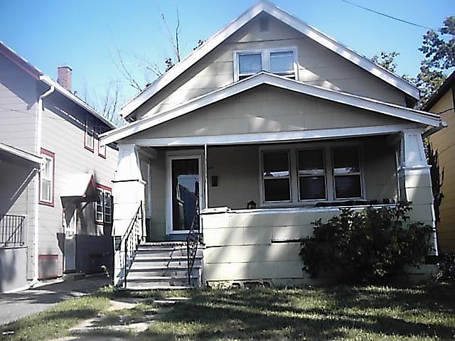 1st image of 348 Shirley Ave