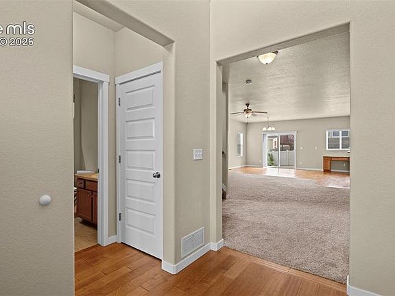 5th image of 954 Antrim Loop