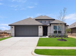 911 Eloise Ln, Cleburne, TX 76033