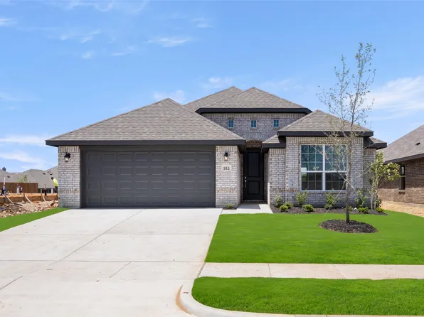 911 Eloise Ln, Cleburne, TX 76033