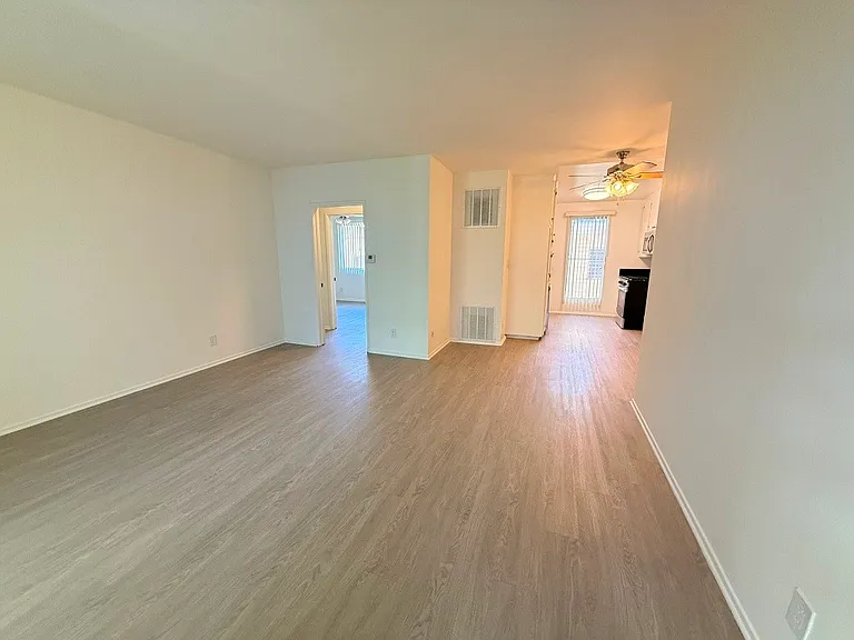 10943 Fruitland Dr #7 — Photo 10