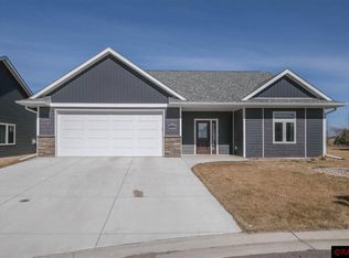3112 Buttercup Trl, Mankato, MN 56001