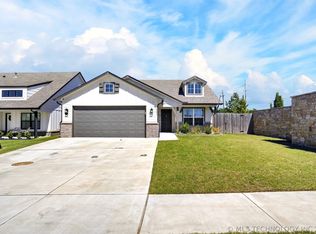 8601 N 76th EastPlace, Owasso, OK 74055