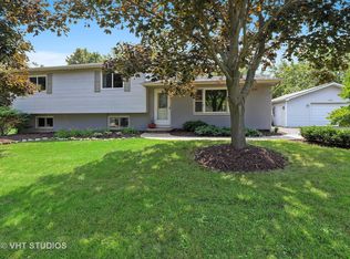 13985 W August Zupec Dr, Wadsworth, IL 60083