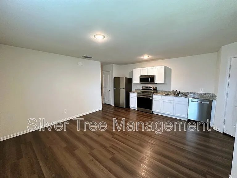2914 Jones St #A — Photo 7