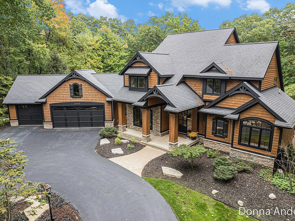 1st image of 2500 Sturbridge Dr SE