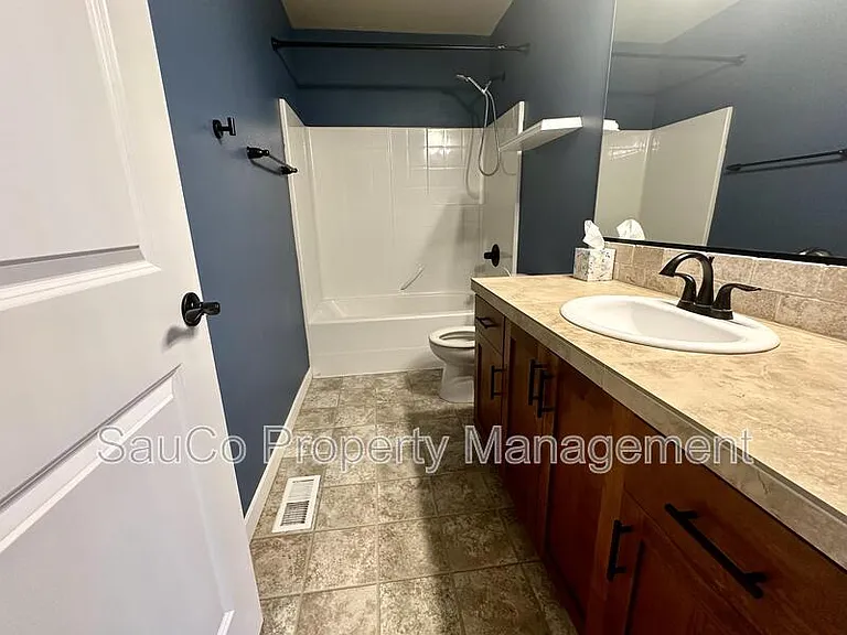 456 SW 203rd Ter — Photo 13