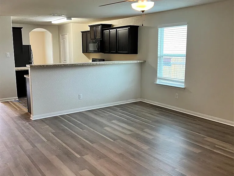 221 Koontz Loop — Photo 3