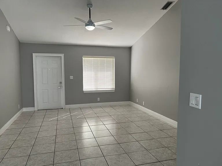 13671 Yarmouth Ct — Photo 11