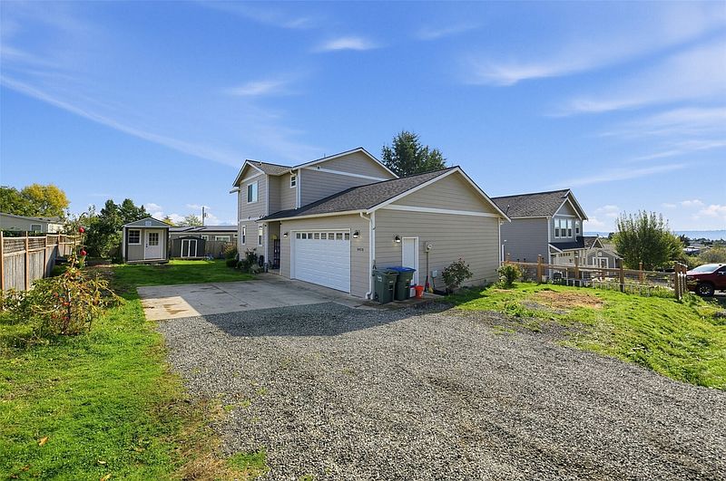 4th image of 8416 Treevue Road