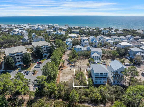 12 Sand Oaks Cir, Pt Washington, FL 32459