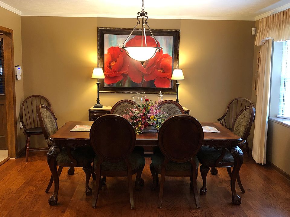 1st image of 1703 Country Club Dr