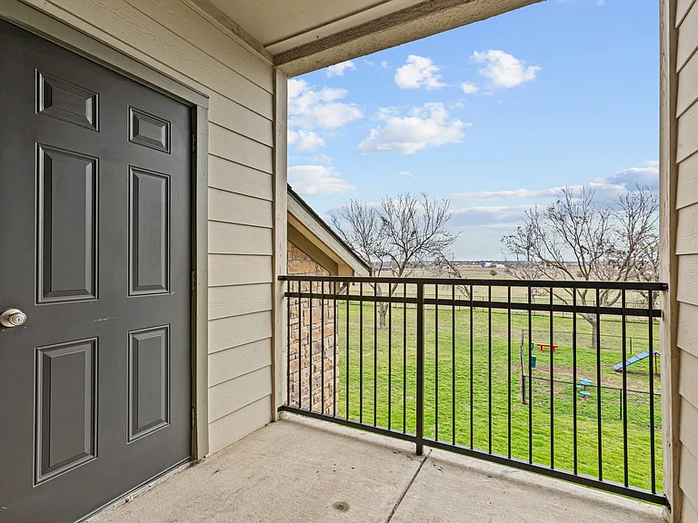 PECAN POINTE — Photo 9