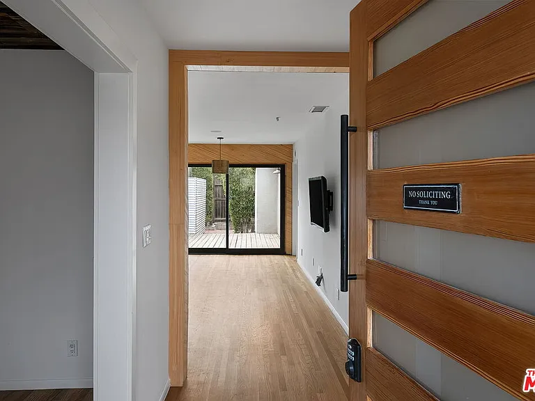 12601 Woodbine St — Photo 3
